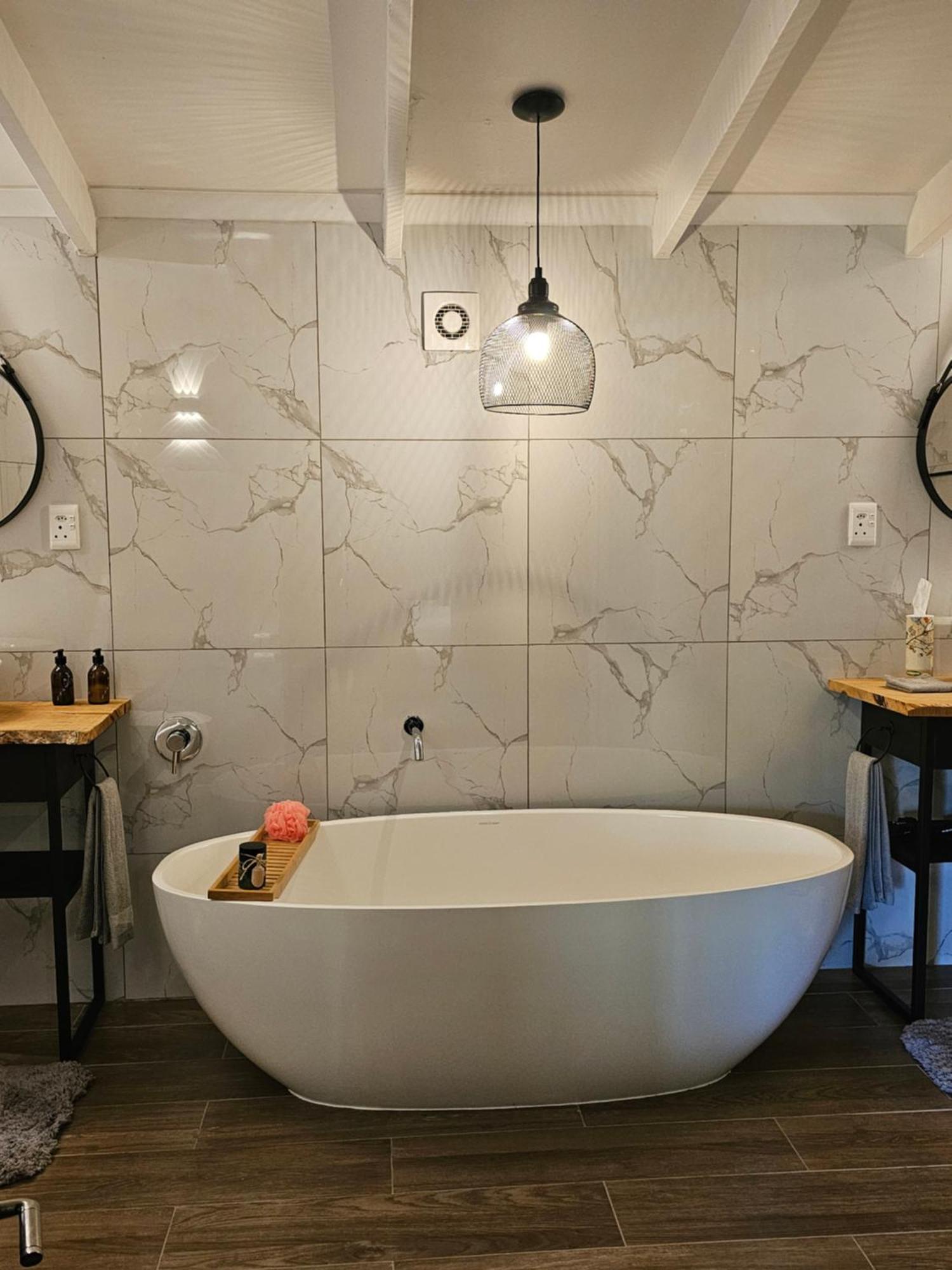 Die Heerenhuys Guest Suites Stellenbosch Ngoại thất bức ảnh